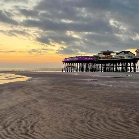 Ocean View Apartments - Sloane Blackpool Exteriör bild
